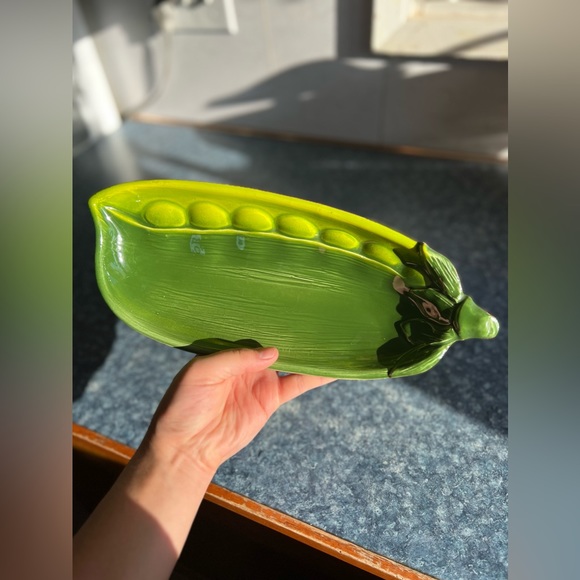 Vintage Ceramic Pea Serving Dish - Picture 1 of 3